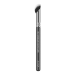 146 Concealer Touch & Blend Brush